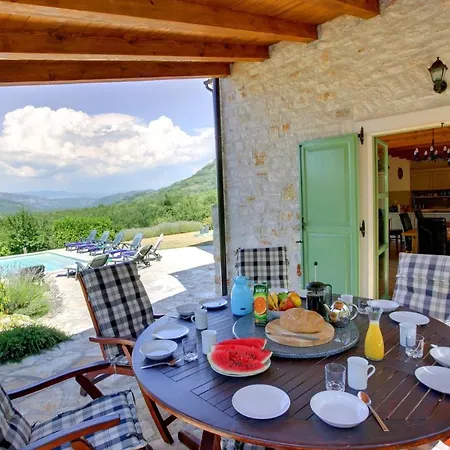 Sleeps 8 Pool Wifi * Brkac